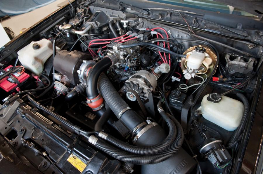 Buick Regal Grand National 1987 года  (фото 4 из 6)